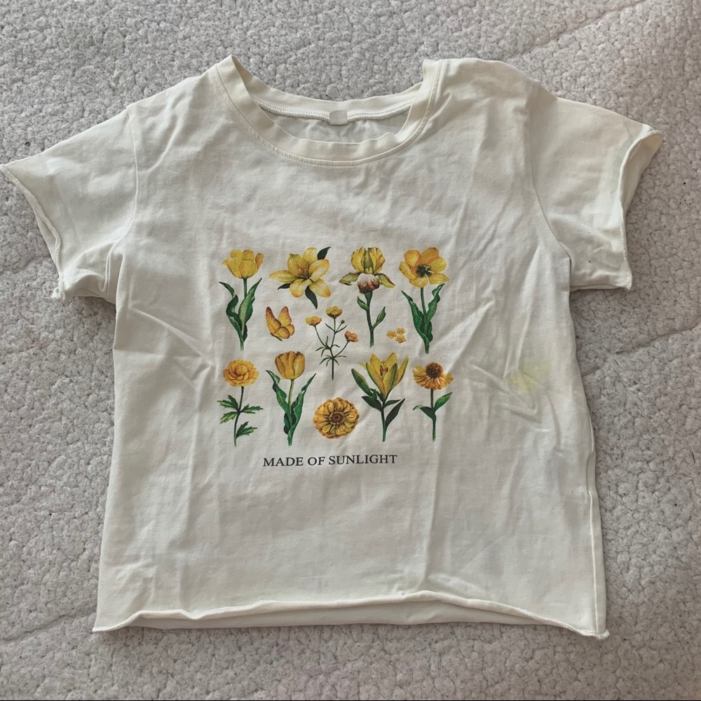 FLOWER CROP TOP⭐️